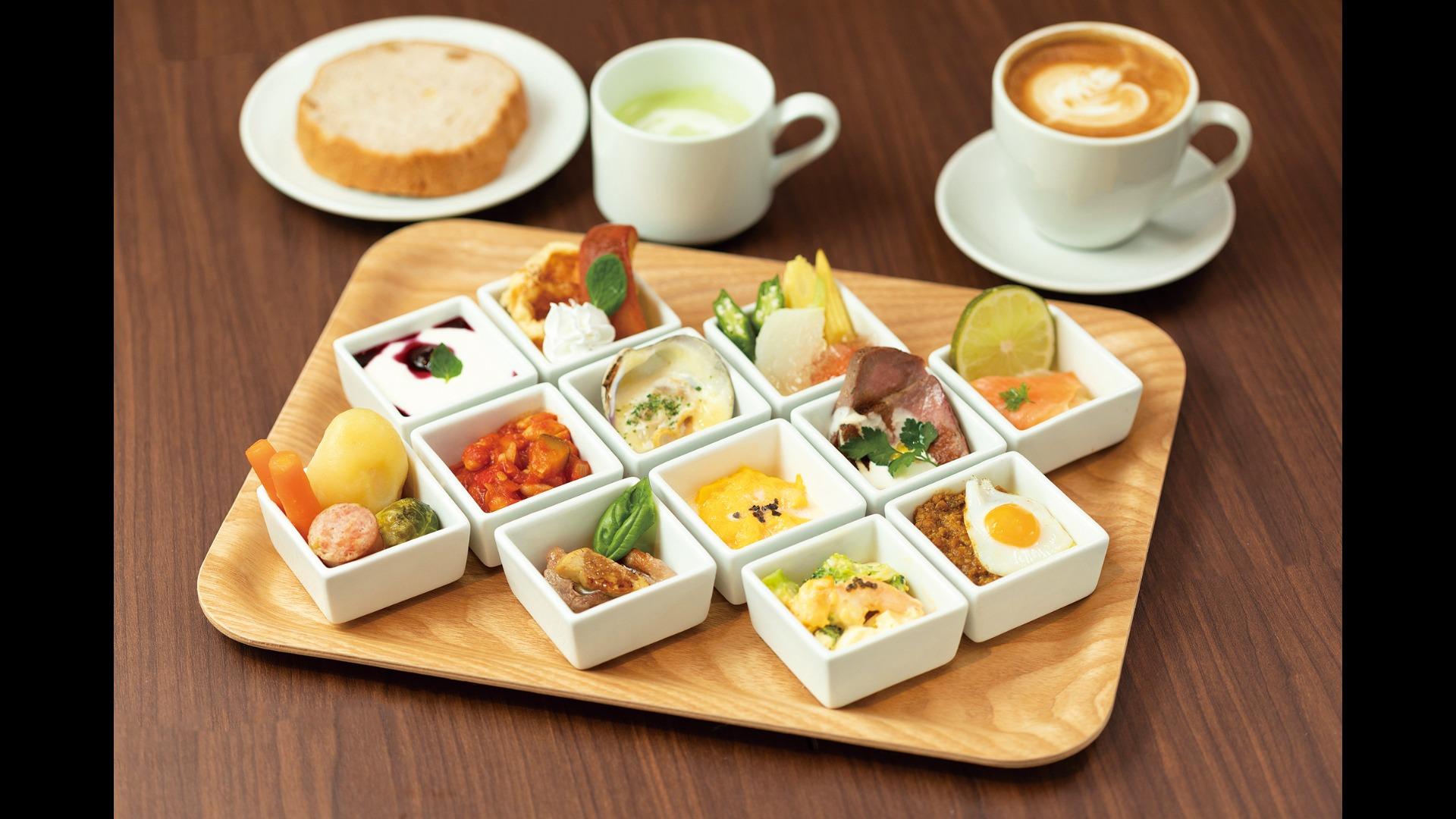 サイズオーダー可！超ワイドラックＷ130飾り棚●シャビーホワイト無垢材●受注製作 サイズ、デザインオーダー可！超ワイドラックW130○シャビー