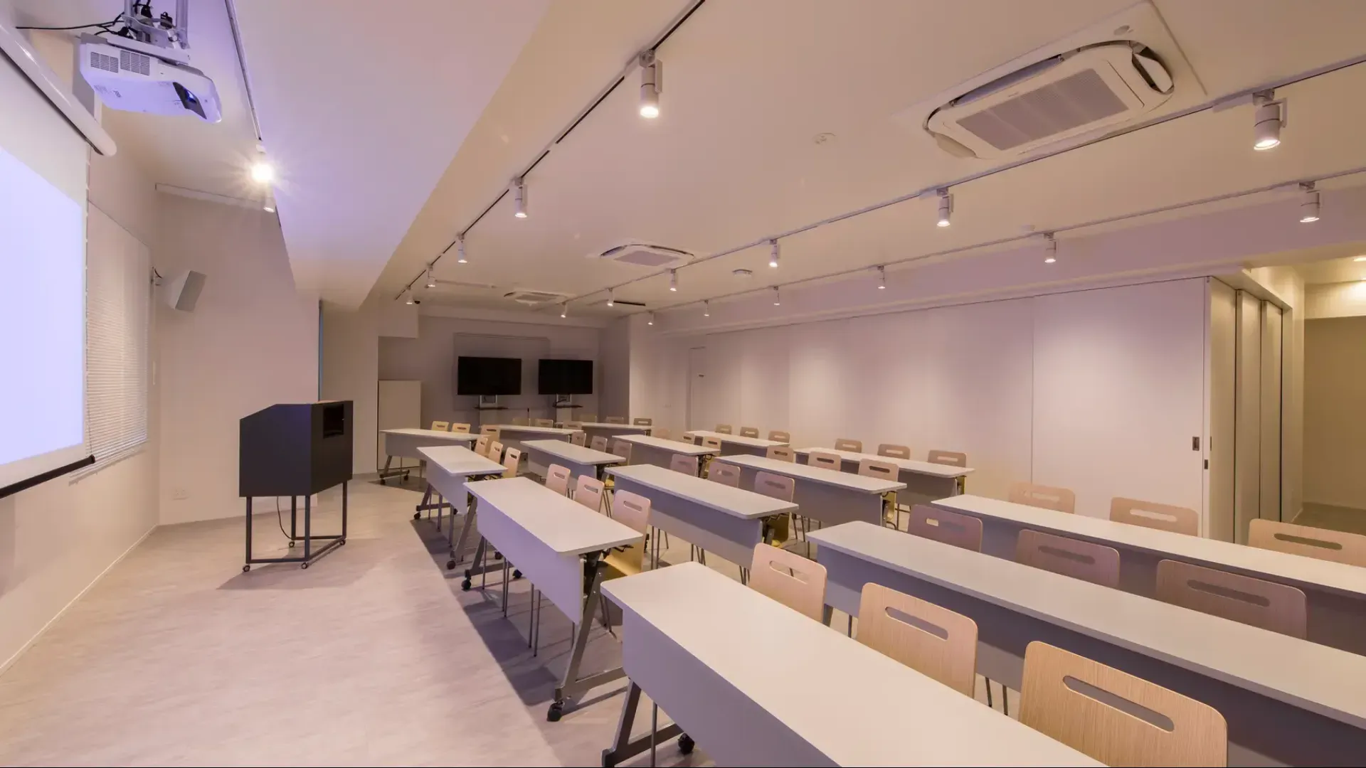 【ウッドボールコンセント】 韓国インテリア物、長さ200調節可能 ウッドボールコンセント】 韓国インテリア物、長さ200調節可能